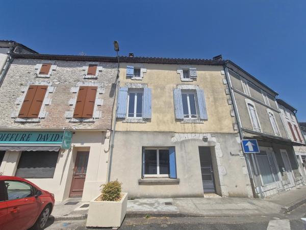 Charmante maison de village avec jardin au cœur d’une bastide dynamique