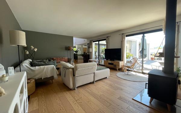 Maison à vendre    7 pièces •  Olonne-sur-Mer