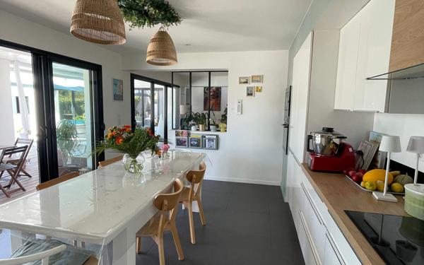 Maison à vendre    7 pièces •  Olonne-sur-Mer