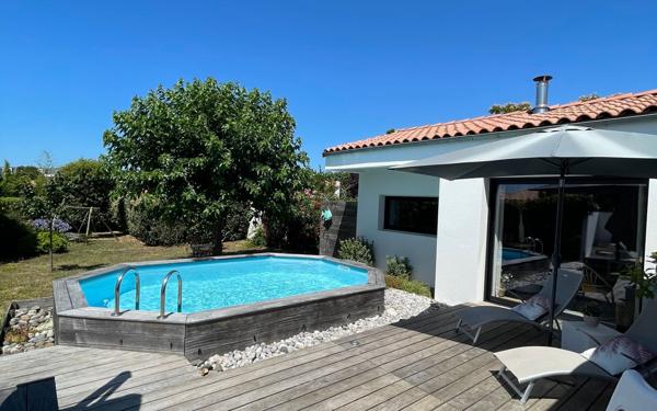 Maison à vendre    7 pièces •  Olonne-sur-Mer