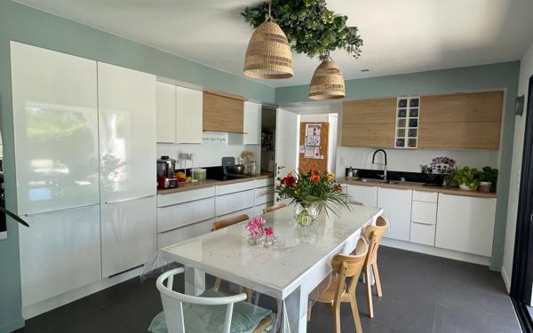 Maison à vendre    7 pièces •  Olonne-sur-Mer