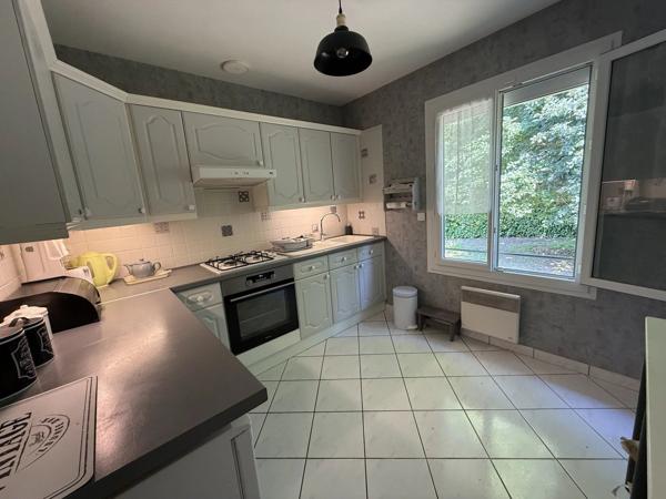 Vente                                                      Maison
                        
                     4 pièces                      100 m2                     à Anet