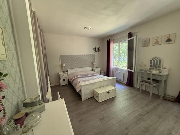 Vente                                                      Maison
                        
                     4 pièces                      100 m2                     à Anet