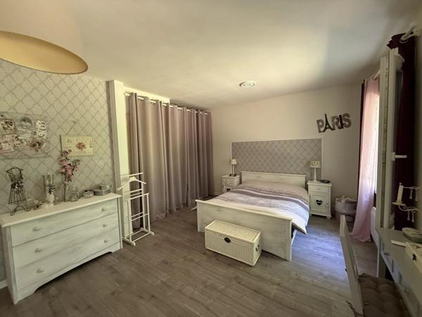 Vente                                                      Maison
                        
                     4 pièces                      100 m2                     à Anet