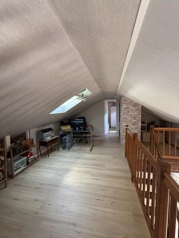 Vente                                                      Maison
                        
                     4 pièces                      100 m2                     à Anet
