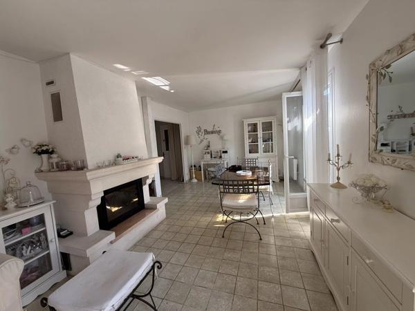 Vente                                                      Maison
                        
                     4 pièces                      100 m2                     à Anet