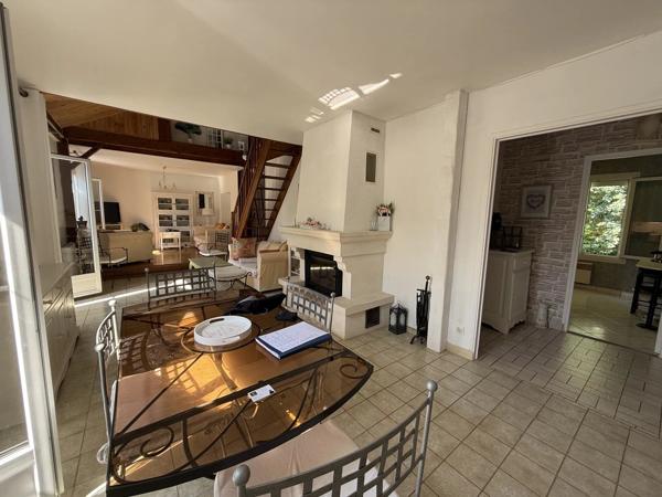 Vente                                                      Maison
                        
                     4 pièces                      100 m2                     à Anet