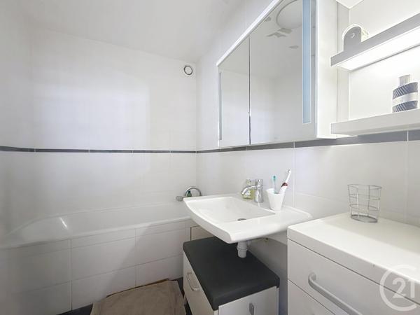 Appartement F4 à vendre  4 pièces - 92,15 m 2   PARIS  - 75012