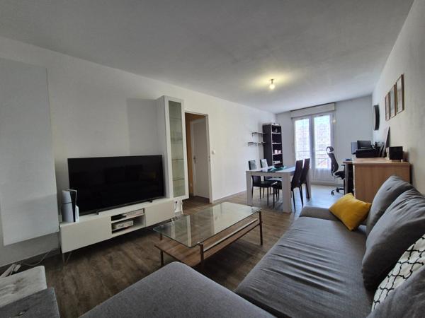 Appartement T2 cave et parking