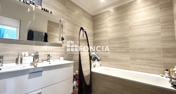 À vendre Maison 8 pièces 223.54 m² - Chartres 28000