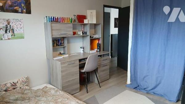 EXCLUSIVITE

Située en plein c?ur de Redon, à 2 pas des commerces, écoles et de la gare, cett...