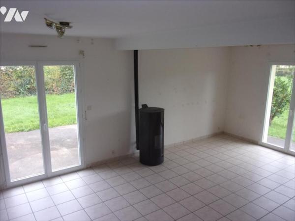 COMBLESSAC, Maison familiale à vendre.