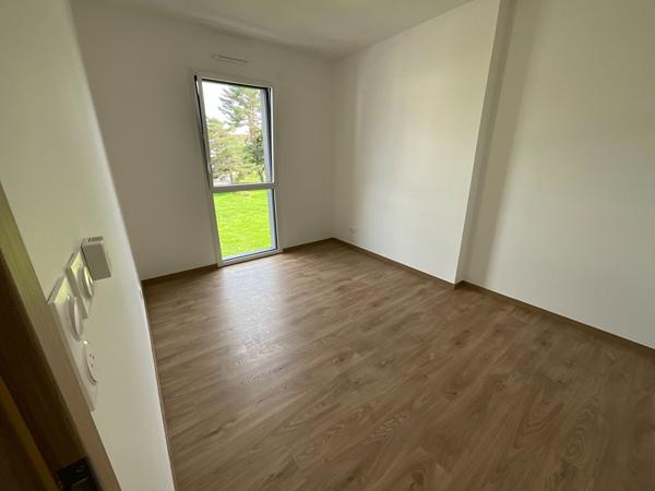 APPARTEMENT T2 ETAT NEUF AVEC TERRASSE ET PARKING PRIVATIF EN SOUS-SOL DOUBS / PONTARLIER
