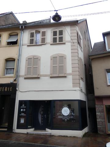 Immeuble rénové de 3 logements meublés de tourisme