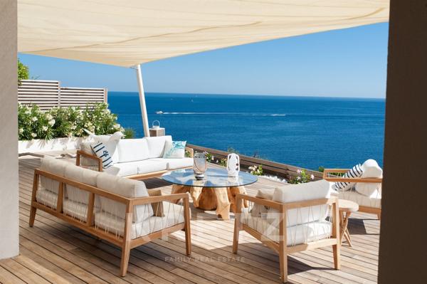 Duplex design sur l'eau