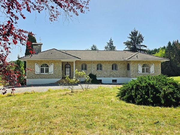 Maison à vendre 16440 Roullet Saint Estephe 6 chambres 322.81 m2