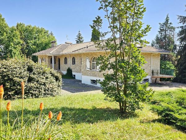 Maison à vendre 16440 Roullet Saint Estephe 6 chambres 322.81 m2