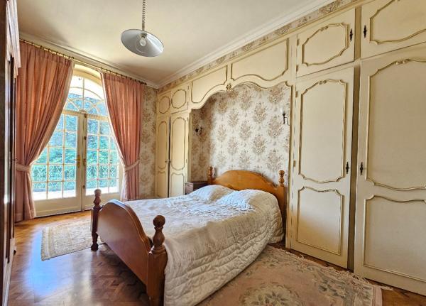 Maison à vendre 16440 Roullet Saint Estephe 6 chambres 322.81 m2