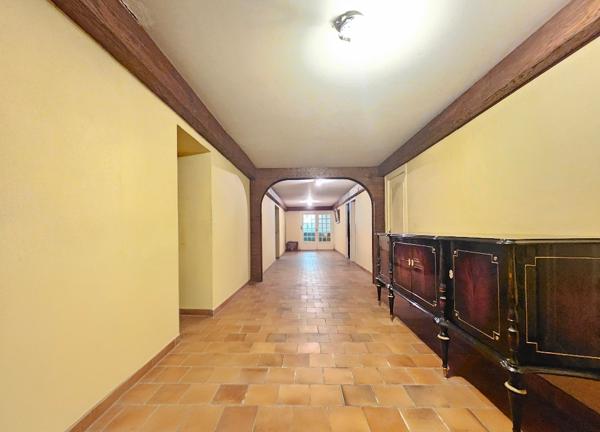 Maison à vendre 16440 Roullet Saint Estephe 6 chambres 322.81 m2
