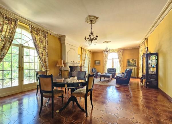 Maison à vendre 16440 Roullet Saint Estephe 6 chambres 322.81 m2