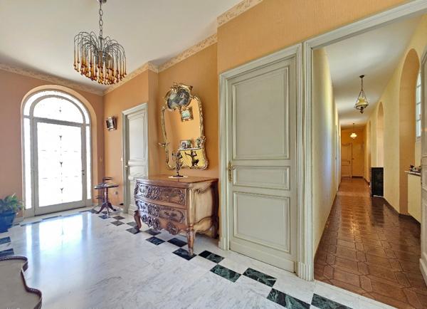 Maison à vendre 16440 Roullet Saint Estephe 6 chambres 322.81 m2