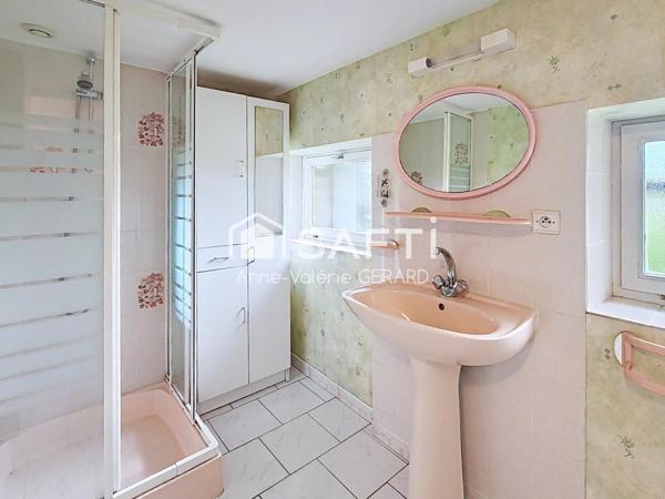 Propriété de charme,dépendances+possibilité terrain