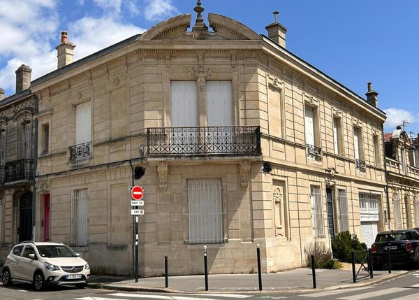 Maison 16 pièce(s) 7 chambre(s) 320 m²