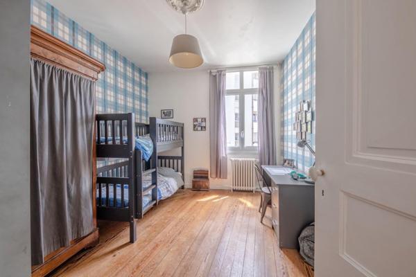 Maison 16 pièce(s) 7 chambre(s) 320 m²
