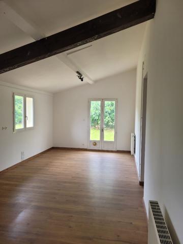 Maison de type T4 avec jardin et garage