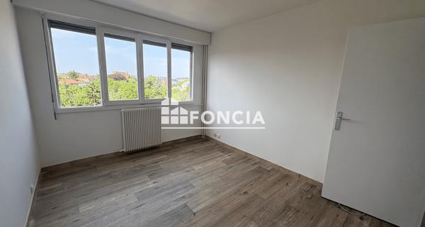 Location Studio 17.04 m² - Melun 77000