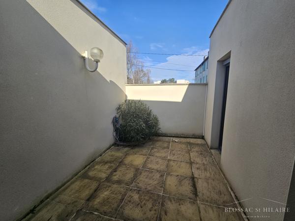 Saint-Benoît L'Ermitage Maison de plain pied 123 m² environ avec 2 terrasses et garage.