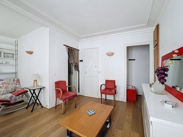Exclusivité  Paris 18e  2 pièces