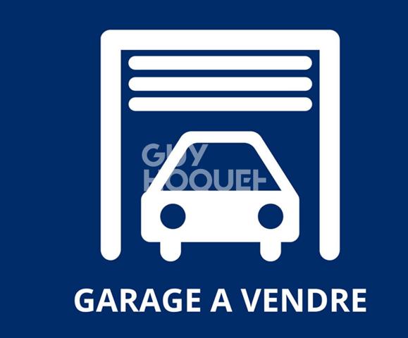 Garage (remise) d'environ 26 m2 au sol avec un étage Veuillez contacter M ALEXANDRE au 06 45 15 24 62