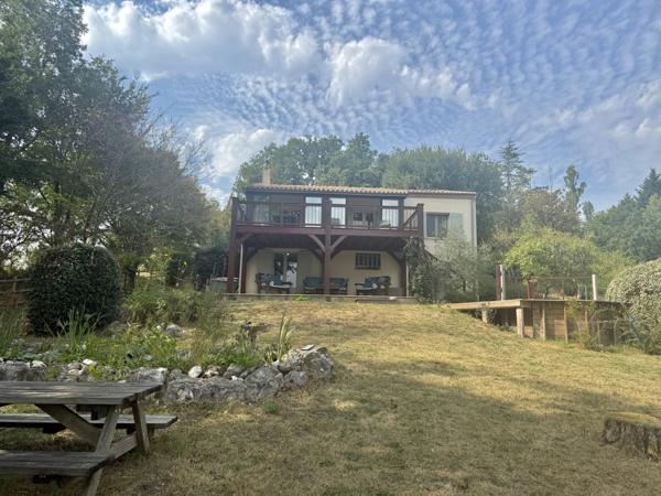 Roquecor (82150) TARN ET GARONNE ROQUECOR Maison avec 3 chambres, bien rénové avec jardin, terrasse jolie vues
