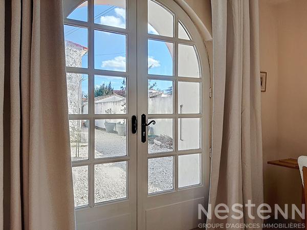 A vendre à l'Eguille, maison de 126m² avec ses 4 chambres en plein centre villle.