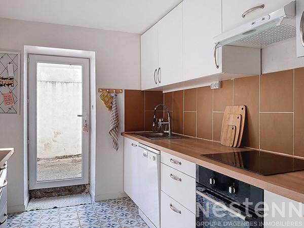 A vendre à l'Eguille, maison de 126m² avec ses 4 chambres en plein centre villle.