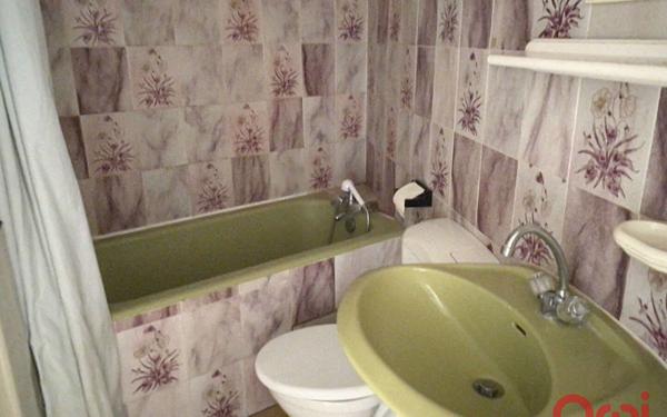 Immeuble à vendre    12 pièces •  Montluçon