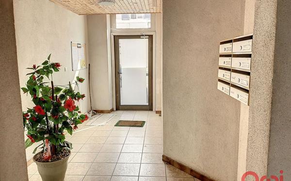 Immeuble à vendre    12 pièces •  Montluçon