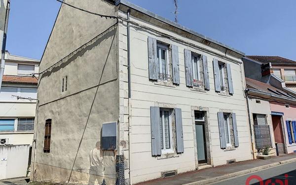 Immeuble à vendre    12 pièces •  Montluçon