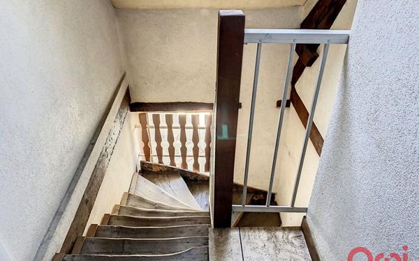 Immeuble à vendre    12 pièces •  Montluçon