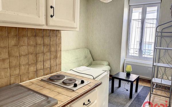 Immeuble à vendre    12 pièces •  Montluçon