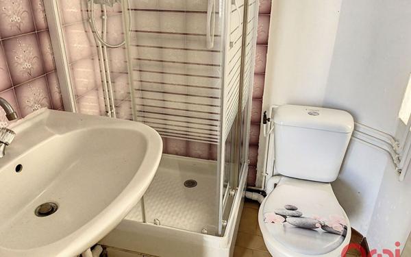 Immeuble à vendre    12 pièces •  Montluçon