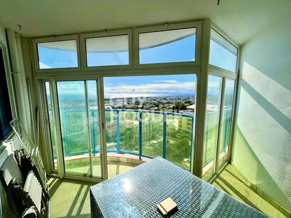 Appartement Sainte Clotilde 3 pièce(s) 64.70 m2