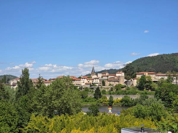 Maison en pierre avec vue exceptionnelle sur la Loire à Aurec-sur-Loire