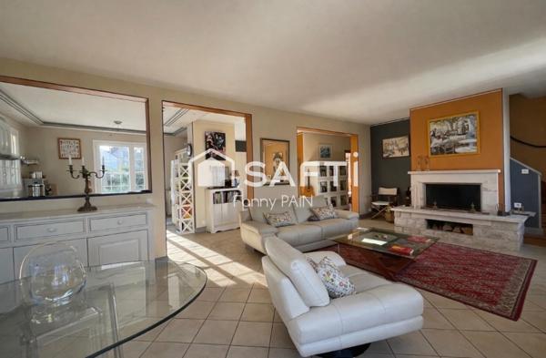 Maison lumineuse, parfaitement entretenue, coup de cœur assuré à deux pas d’Amboise.