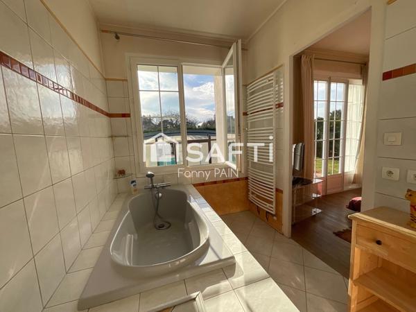 Maison lumineuse, parfaitement entretenue, coup de cœur assuré à deux pas d’Amboise.