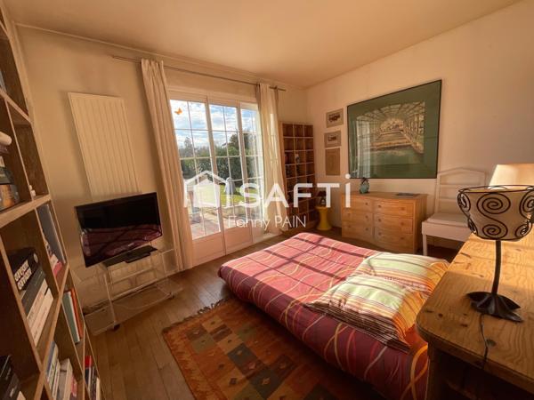 Maison lumineuse, parfaitement entretenue, coup de cœur assuré à deux pas d’Amboise.