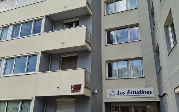 Appartement à vendre    2 pièces • 21,71 m2 Grenoble