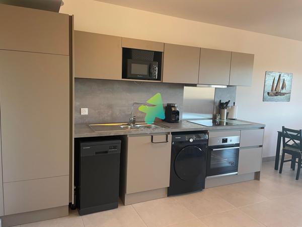 Appartement T2 climatisé avec terrasse vue mer et parking dans résidence neuve sécurisée