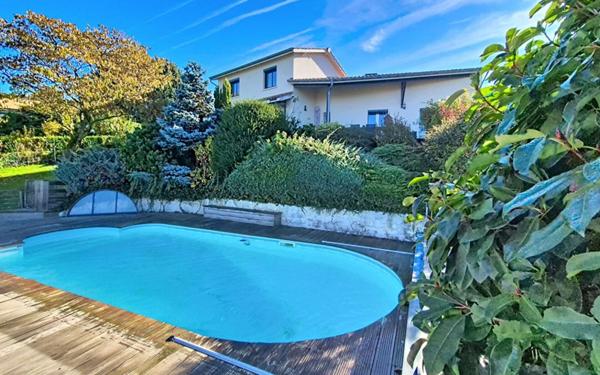 Maison à vendre    6 pièces •  Fleurieux-sur-l'Arbresle